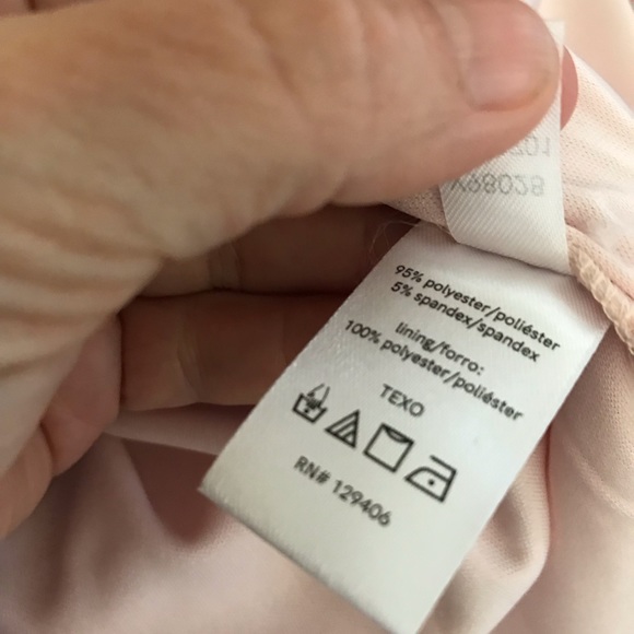 HOST PICK 🥰Venus bodycon ruched Dress Light Pink Great for weddings New - Picture 7 of 12